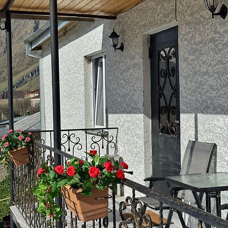 Hotel Elia Kazbegi Exteriör bild